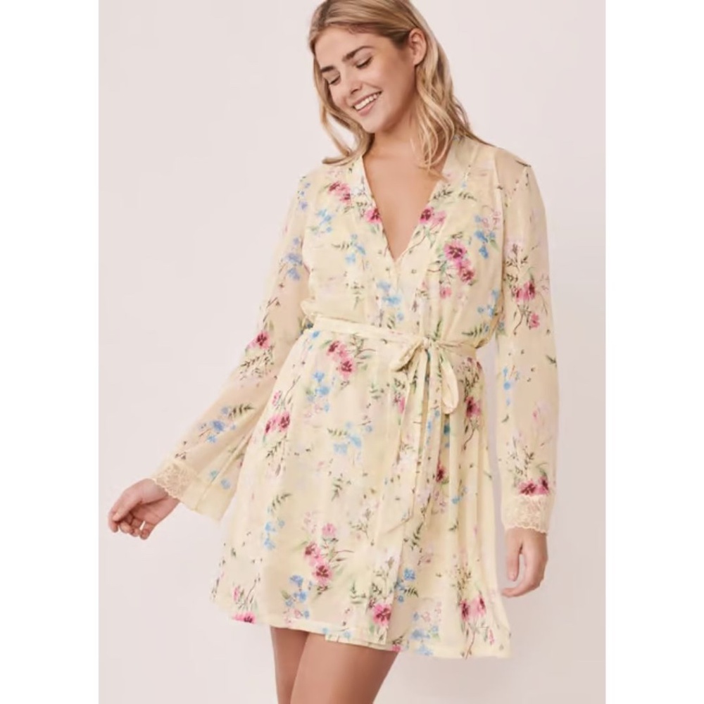 La Vie En Rose Yellow Floral Print Robe